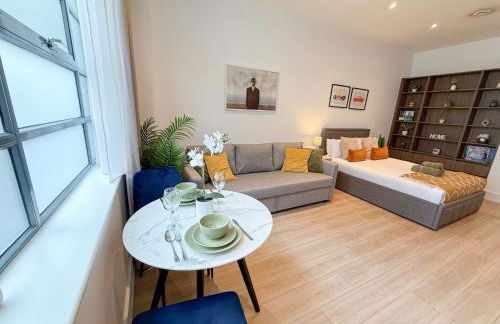 3-Bedroom with Balcony and Studio Apartments in St Johns Wood near Marylebone & Regents Park by NourNest Apartments - Foto 69