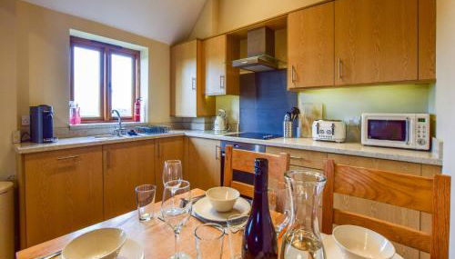 Inglenook Barns - Photo 4, stove, dishwasher, pet friendly, toaster, minibar