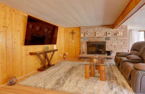 Riverfront Drake Home - 10 Mi to Estes Park! - Foto 5