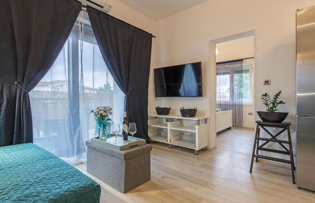 Pula Modern and Bright Apartments With Terrace and Garden - Photo 11