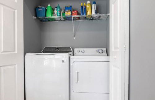 3BR With HUGE 2k sq ft Lanai & Seasonally Heated Pool - Foto 51