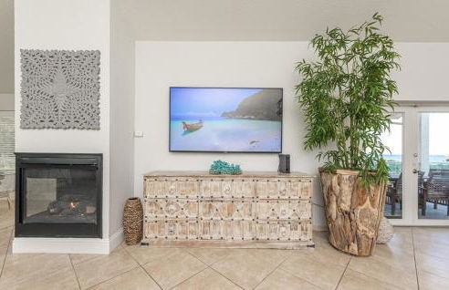 Oceanfront Luxury Villa 5Bedroom and 4Bath Beach Access - Photo 19