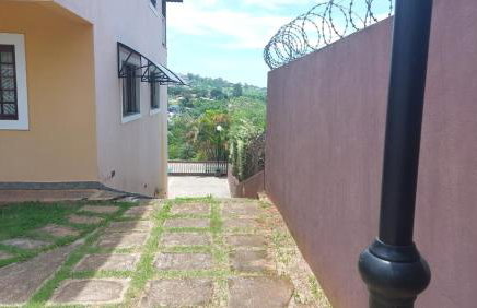 Casa linda com piscina em Atibaia - Foto 18