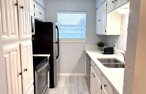 Modern 2BD Pool DFW South Irving I20 - Foto 2