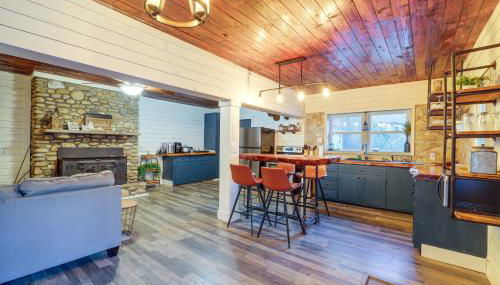 Rural Outdoor Oasis! Edgemont Cabin with Fire Pit - Foto 3