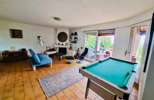 Panoramic Sea View Villa in private residence with pool - Photo 35