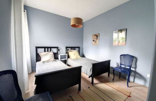 Grande villa entièrement rénovée avec piscine - Foto 9