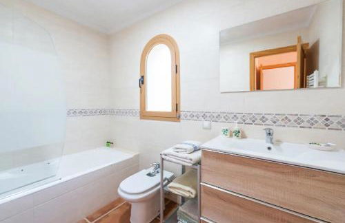 Ses Llegitimes - Foto 15