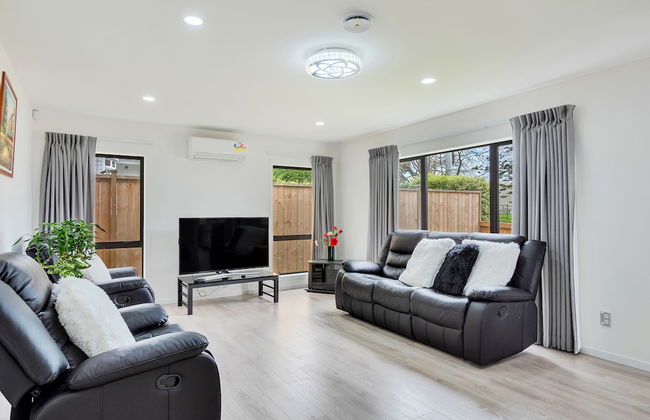 Superb Holiday Home near Airport - Foto 16