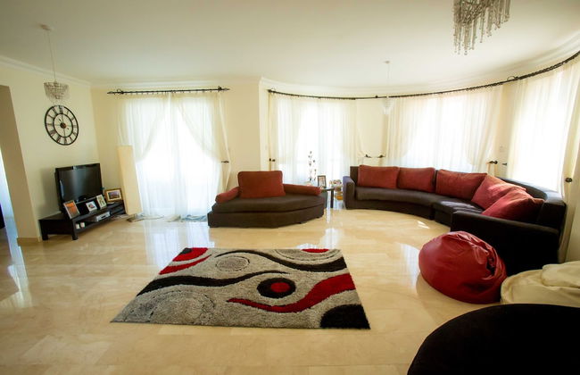 Villa - Sleeps 14 - Private Pool - Cinema Room - Foto 9