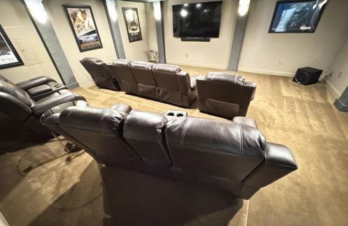 Luxury Mansion Pool Hot Tub Theater Outdoor Kitchen BBQ GM RM 2 Miles Disney - Foto 56