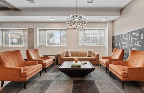 2BR and 2BA Near Events, Dining, and TRAX - Foto 50