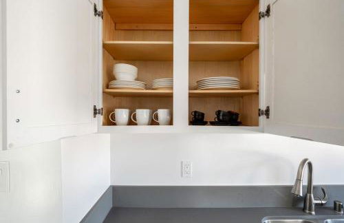 Brentwood 1BR w Pool nr UCLA Whole Foods LAX-253 - Photo 6