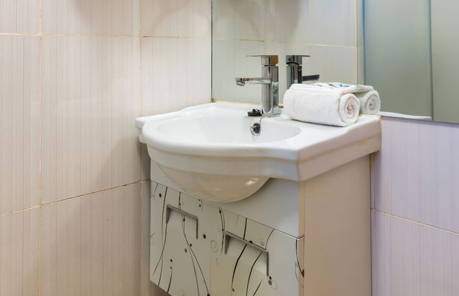 Blue Pearl Apartments - Photo 18