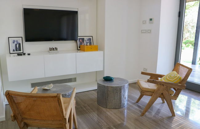 Luxurious Coastal Villa with Pool - Foto 42