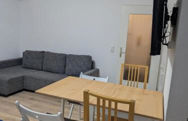 Apartment with AC, full kitchen, self check in, parking, 8 min to SAP campus, Wi Fi - Foto 62