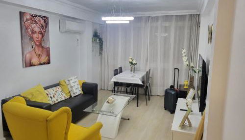 3BR Top Floor Apartment Vialia La Unión Metro - Foto 2