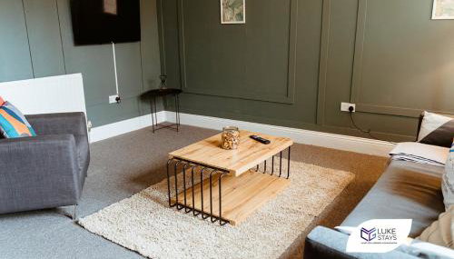 Luke Stays -Whitehall Road - Foto 4