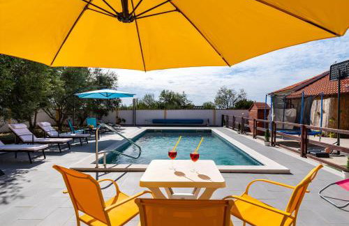 Spacious Holiday Home Joy with pool and playground, Suhovare - Foto 3