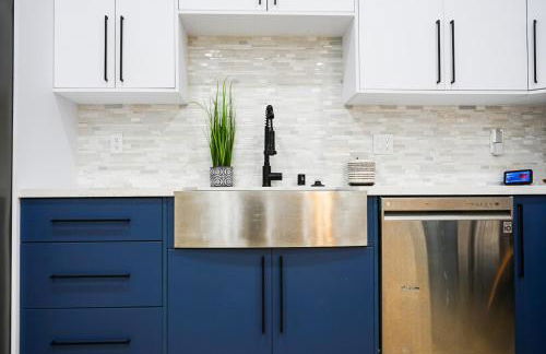 Modern 3BR Oasis Free Parking - Foto 18