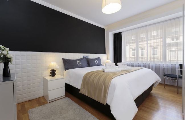 The Queen Luxury Apartments - Villa Carlotta - Photo 16