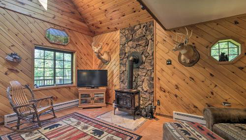 Lake Placid Chalet Deck and Forest Views! - Foto 5