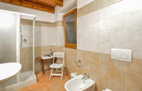Lovely Apartment In Loiano With Wifi - Photo 16