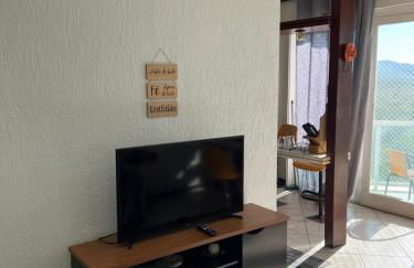 Apartamento com piscina a poucos passos da praia - Foto 6