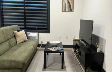 Free Indoor Parking 25 Minutes to NYC - Foto 3