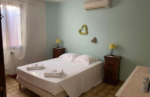 VILLA PROVENCALE AVEC PISCINE et SPA - Foto 2