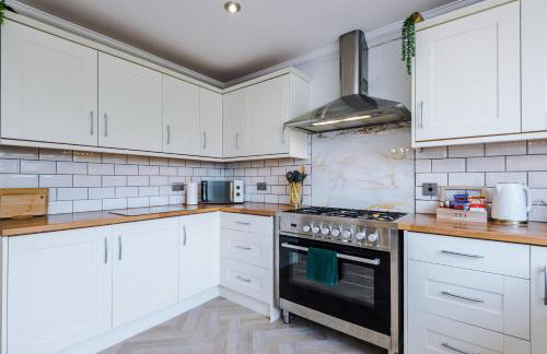 Damson House- Spacious, Modern 6 bedroom Executive House - Ideal for Work Teams or Multi-Generational Families - Foto 6