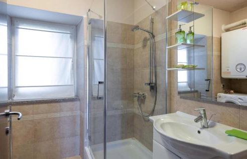 Awesome Home In Sumber - Foto 49