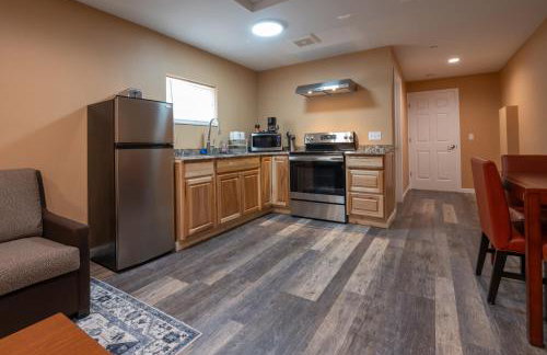 Far West Cabin-Tiny Homes Rental - Foto 16