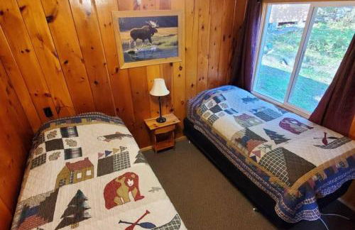 Lakeside 2 Bedroom Glacier Cabin On Kab - Foto 18