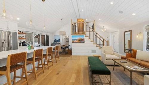 Loma House - Photo 2