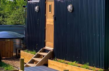 Shepherds Hut with Scandinavian Hot Tub and hydromassager - Foto 25