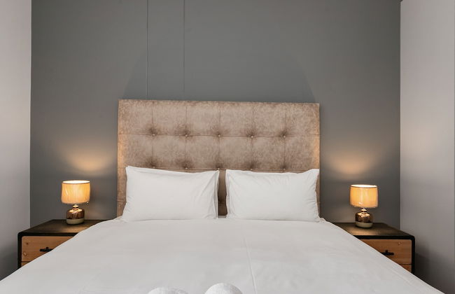 The Median Apartments - Photo 9