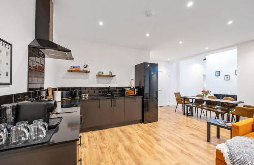 Elevated Escape - Hot tub, sauna, rooftop terrace - Foto 18