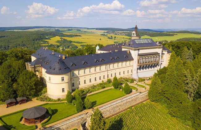 Traslado privado puerta a puerta de Frankfurt a Praga con 2h para hacer turismo - Foto 7