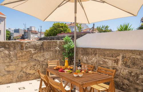 Host Wise - Elegant Colorful House w Private Terrace - Foto 27