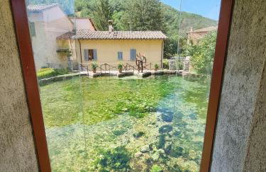 Locazione Turistica al Castello di Scopoli, situata tra Pale e Rasiglia sulla via Francigena a due passi da Sellano Foligno Assisi e Spoleto - Photo 16