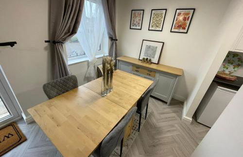 Newly renovated 2 bed apartment - Foto 12