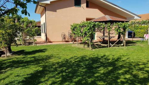 Deliziosa Villetta con Giardino - Foto 4, Garden, Garden view