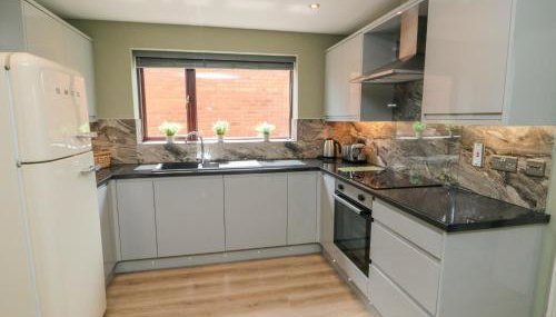 6 Fairfax Close - Photo 5