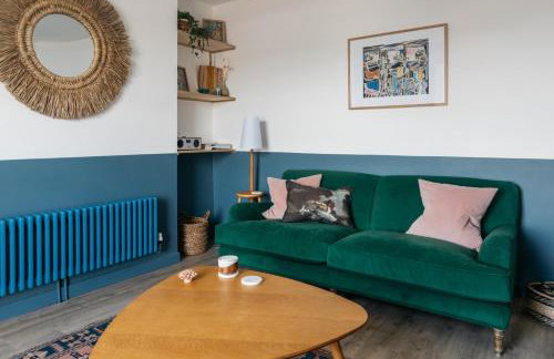 Stunning views over the beautiful Falmouth Harbour - Foto 35