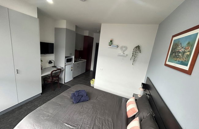 Alston Apartments Hotel - Photo 11