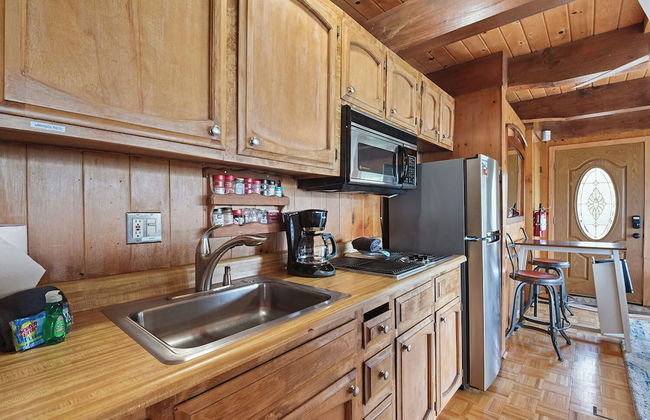 Stunning Views at Stargazer Lakefront Studio! - Foto 8