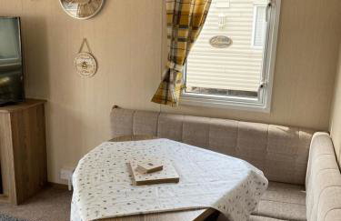 Haggerston Castle 6 Berth Caravan - Lakeside North 23 - Foto 7