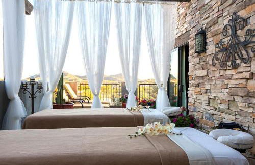 Beautiful Studio Apt in a great resort setting with fountains, courtyards, and pool with bar - Foto 56