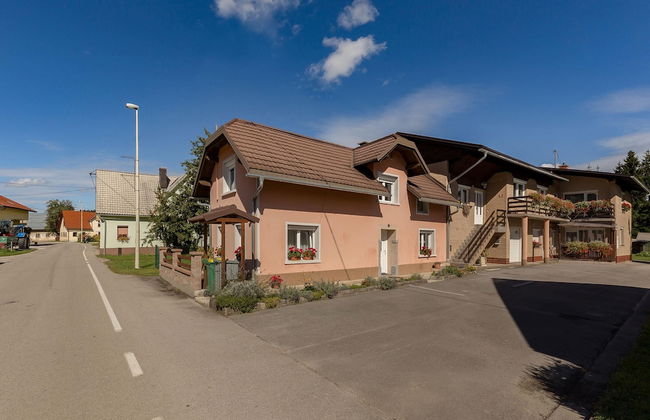 Pool House Mr ek Family Friendly - Photo 31